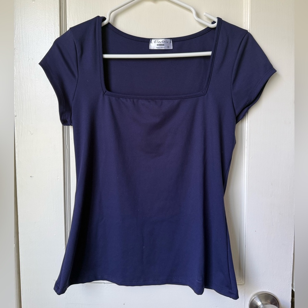 Navy blue basic tee